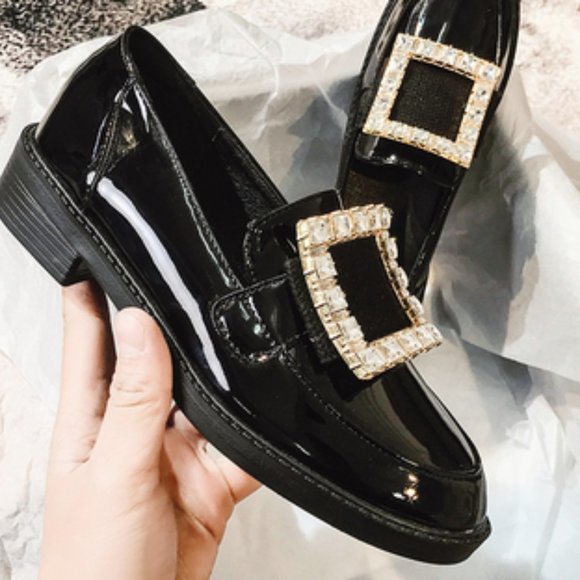 Shoes - Flat shoes and leather shoes